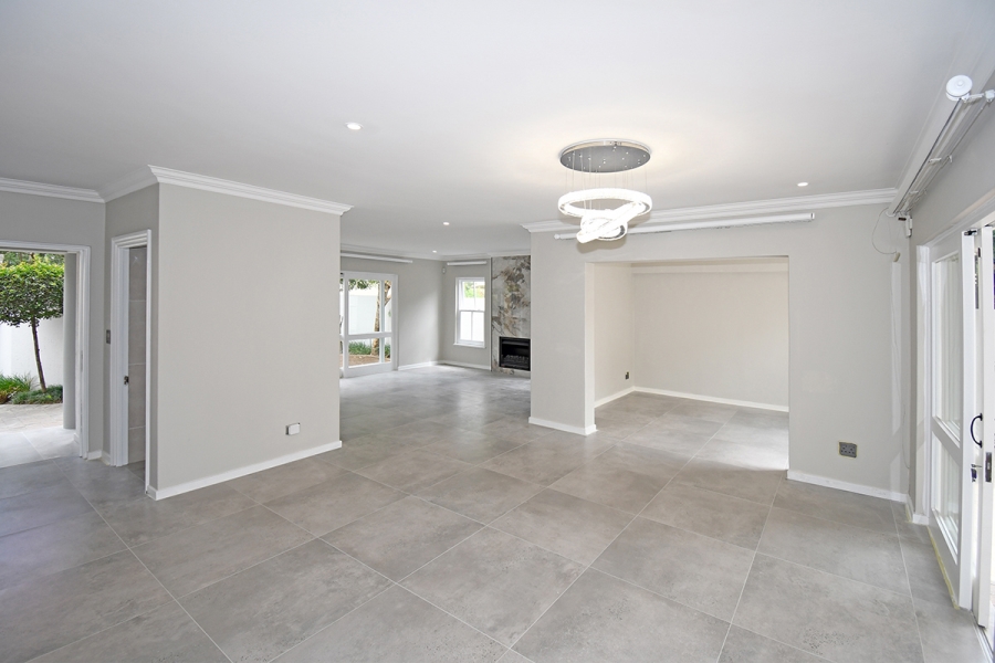 3 Bedroom Property for Sale in Broadacres Gauteng