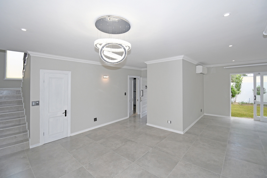 3 Bedroom Property for Sale in Broadacres Gauteng