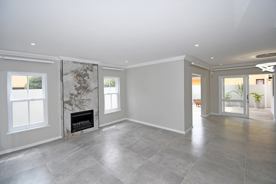 3 Bedroom Property for Sale in Broadacres Gauteng