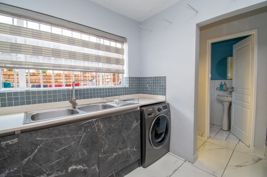 2 Bedroom Property for Sale in Sundowner Gauteng
