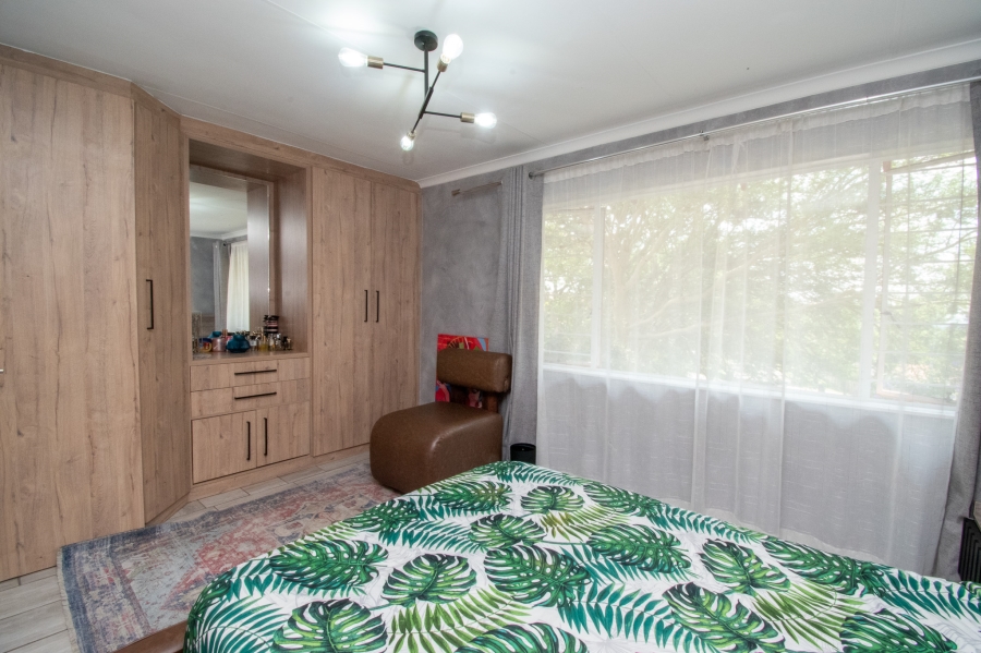 2 Bedroom Property for Sale in Sundowner Gauteng