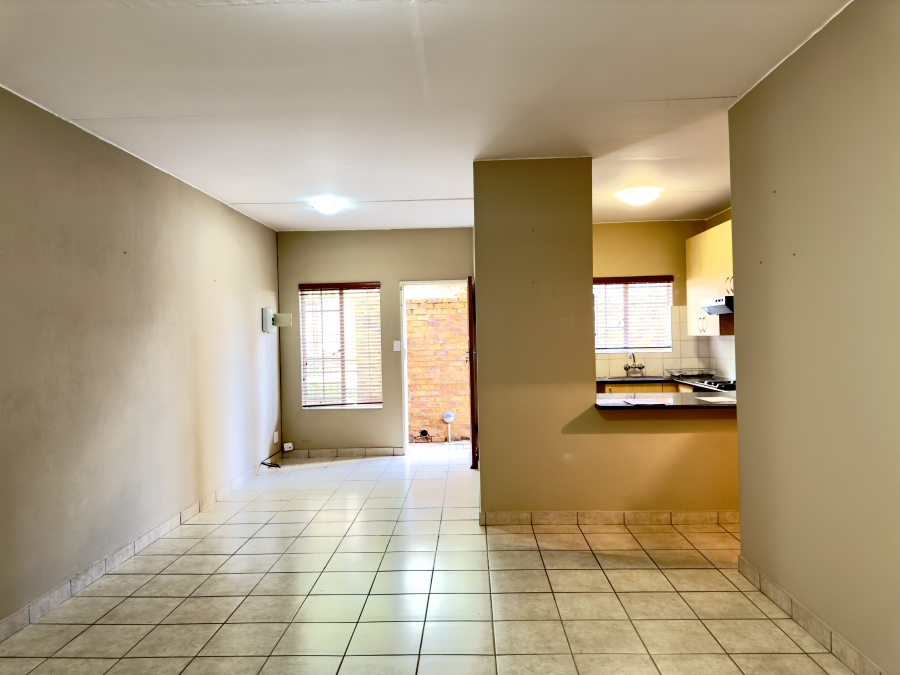 2 Bedroom Property for Sale in Silver Lakes Gauteng