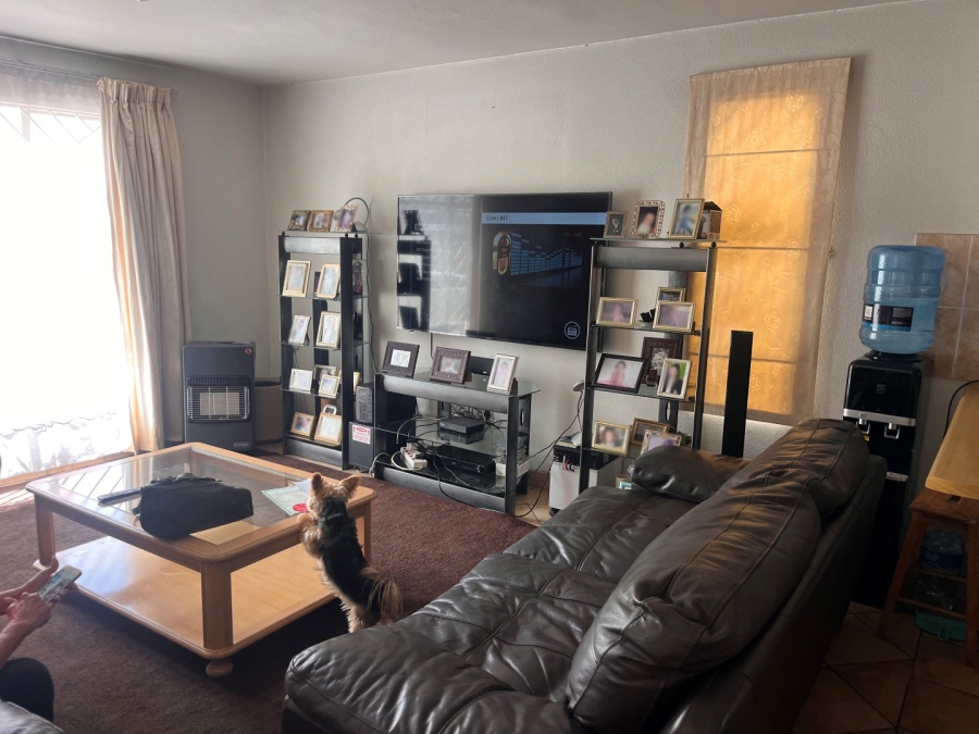 3 Bedroom Property for Sale in Viewcrest Gauteng