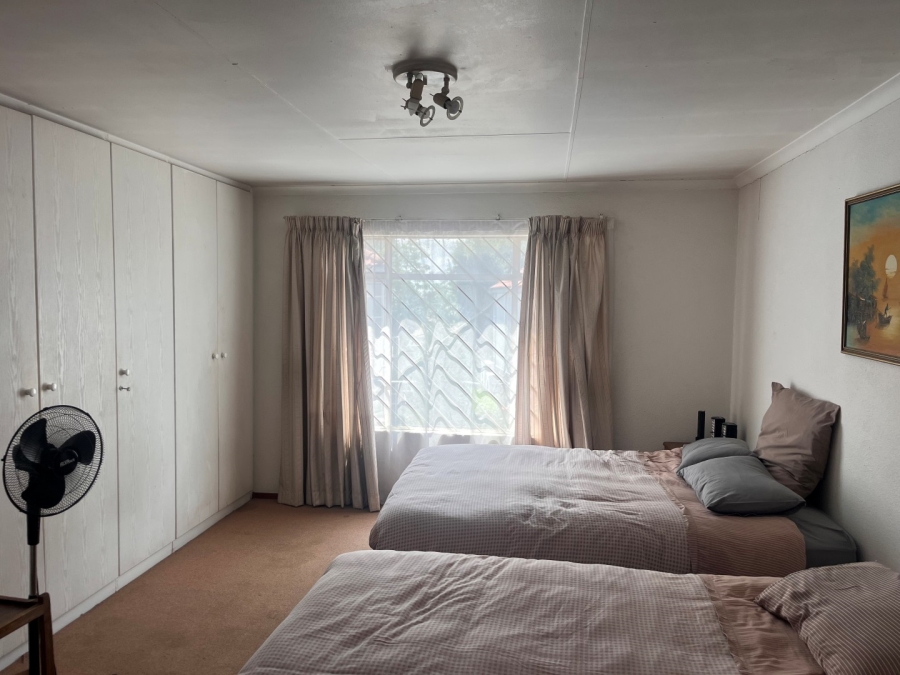 3 Bedroom Property for Sale in Viewcrest Gauteng