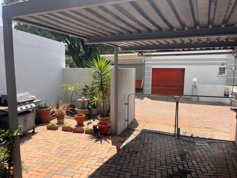 3 Bedroom Property for Sale in Viewcrest Gauteng