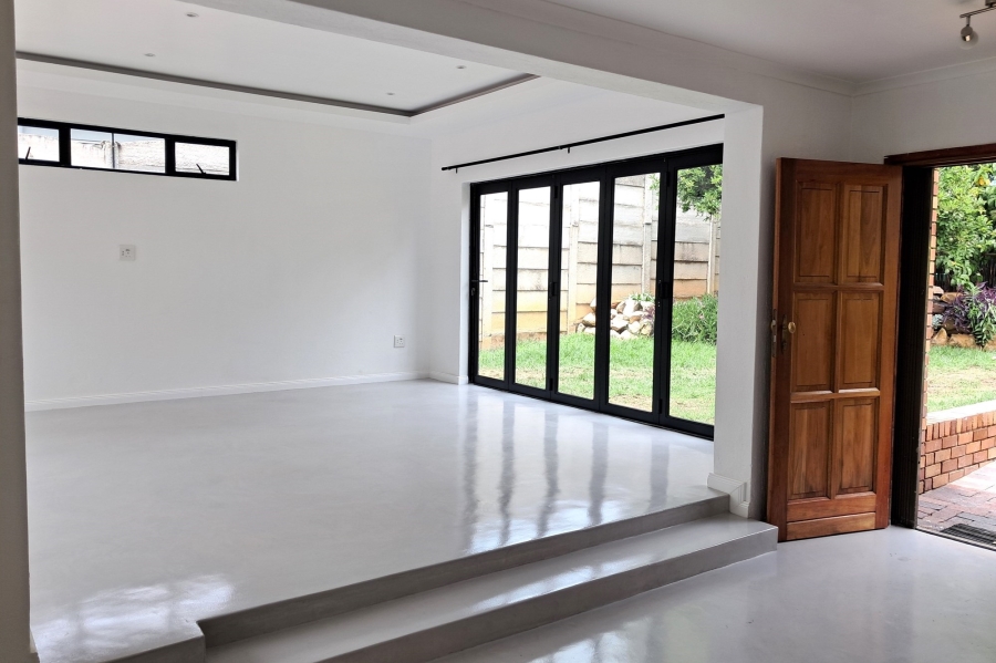 To Let 1 Bedroom Property for Rent in Fourways Gauteng