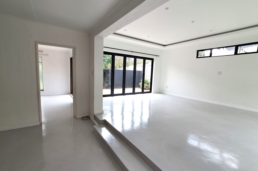 To Let 1 Bedroom Property for Rent in Fourways Gauteng