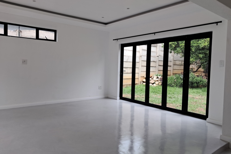 To Let 1 Bedroom Property for Rent in Fourways Gauteng