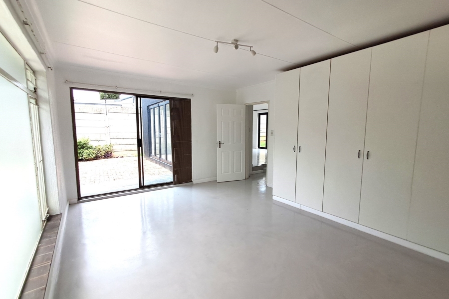 To Let 1 Bedroom Property for Rent in Fourways Gauteng