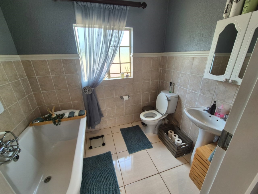 3 Bedroom Property for Sale in Annlin Gauteng