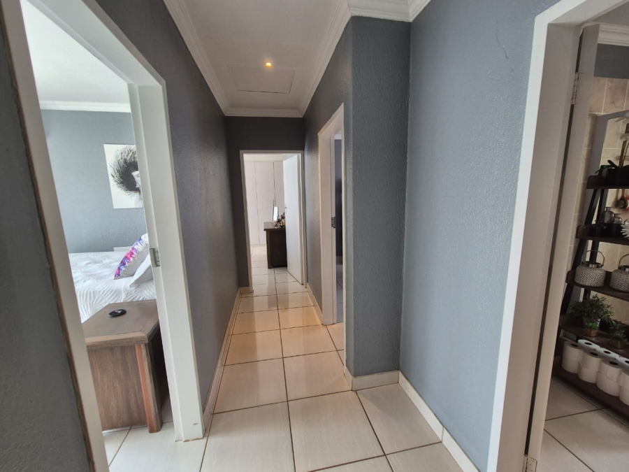 3 Bedroom Property for Sale in Annlin Gauteng
