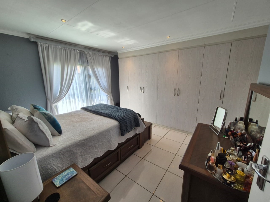 3 Bedroom Property for Sale in Annlin Gauteng