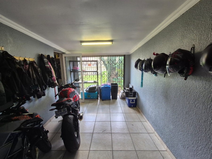 3 Bedroom Property for Sale in Annlin Gauteng