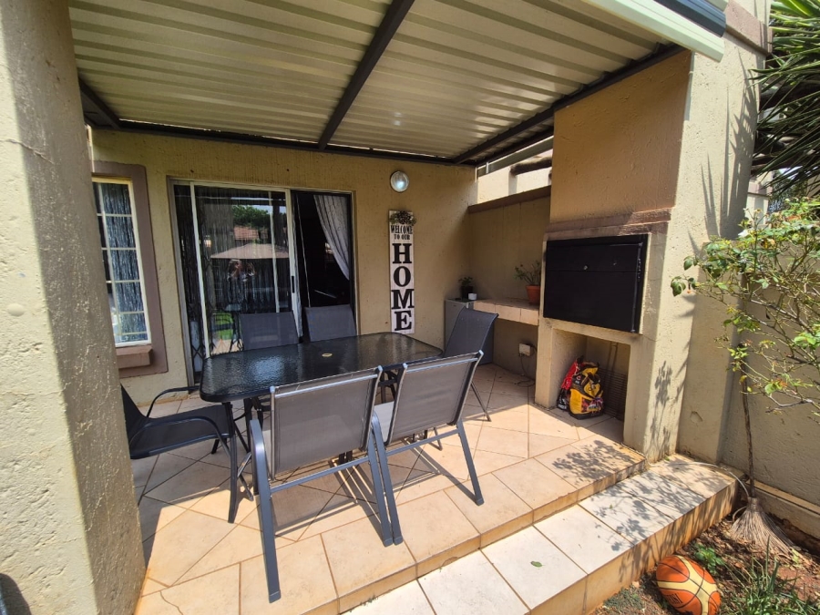 3 Bedroom Property for Sale in Annlin Gauteng