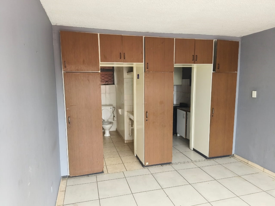 1 Bedroom Property for Sale in Muckleneuk Gauteng