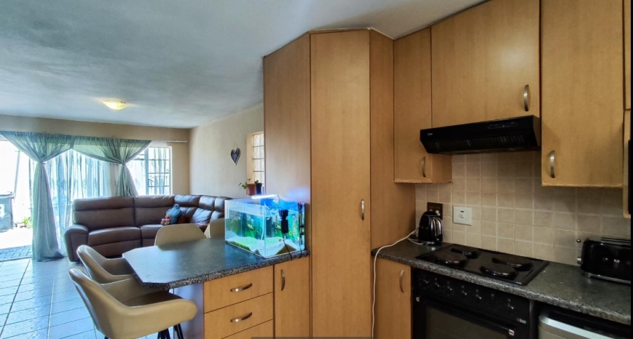 2 Bedroom Property for Sale in Birchleigh Gauteng
