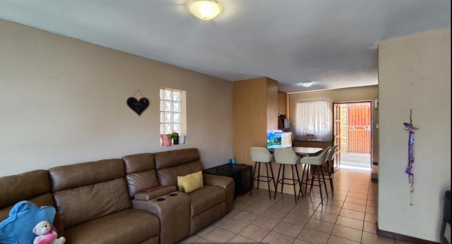 2 Bedroom Property for Sale in Birchleigh Gauteng