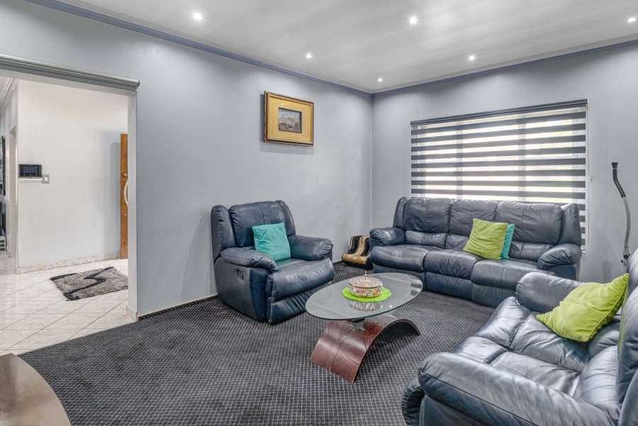 4 Bedroom Property for Sale in Marlboro Gardens Gauteng