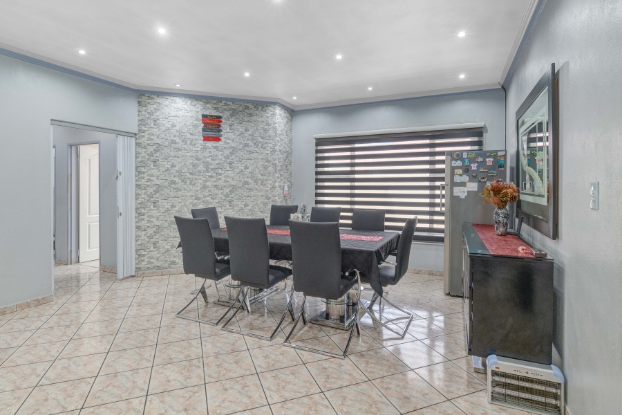 4 Bedroom Property for Sale in Marlboro Gardens Gauteng