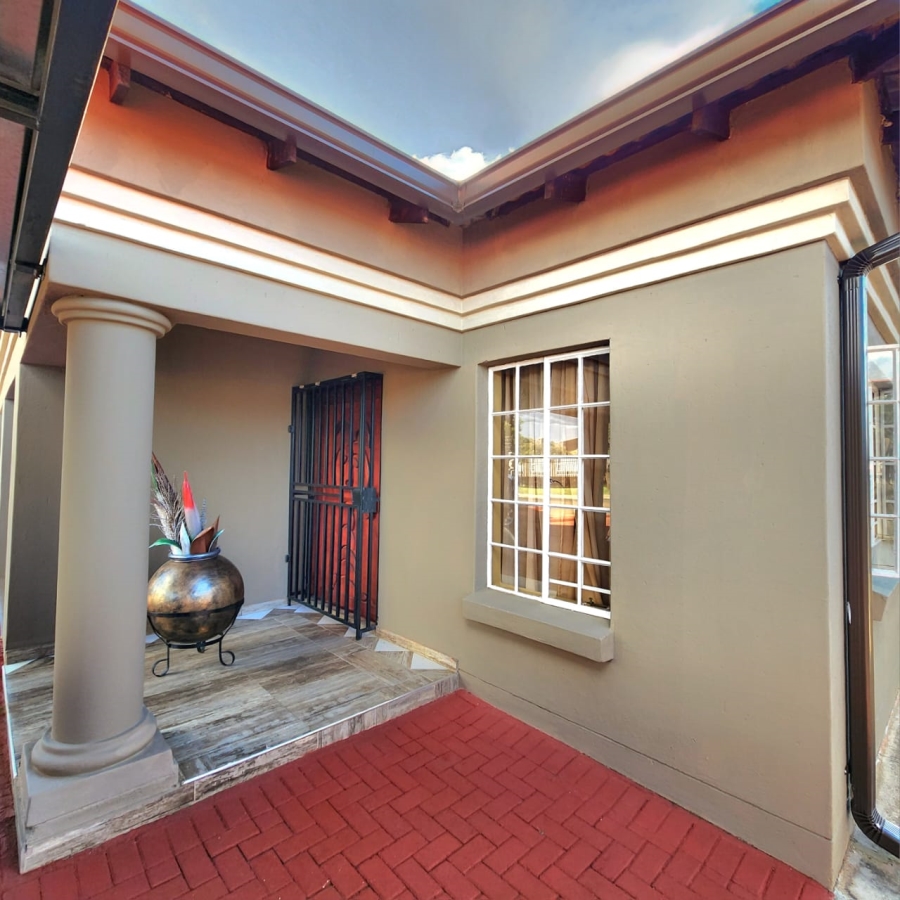 8 Bedroom Property for Sale in Riamar Park Gauteng