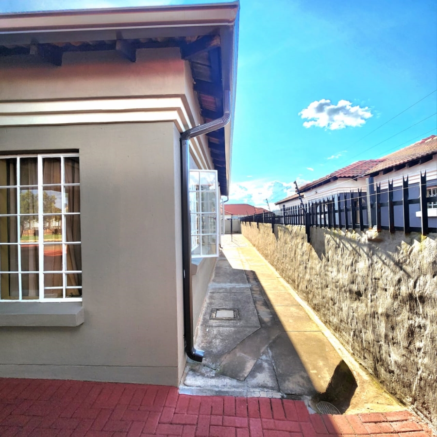 8 Bedroom Property for Sale in Riamar Park Gauteng