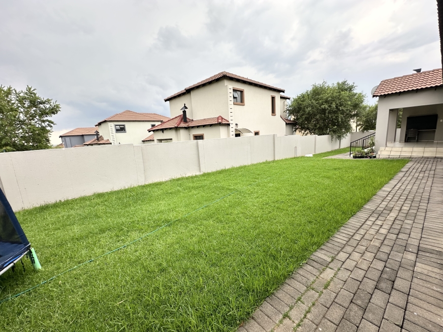 3 Bedroom Property for Sale in Thatchfield Estate Gauteng