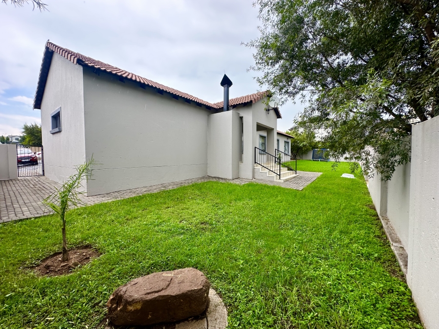 3 Bedroom Property for Sale in Thatchfield Estate Gauteng