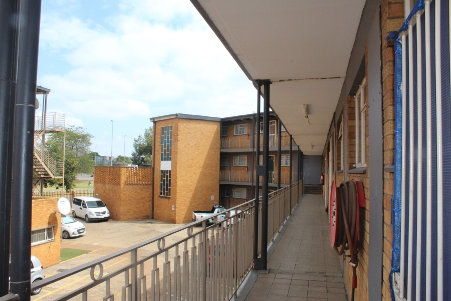 2 Bedroom Property for Sale in Vanderbijlpark CE 1 Gauteng