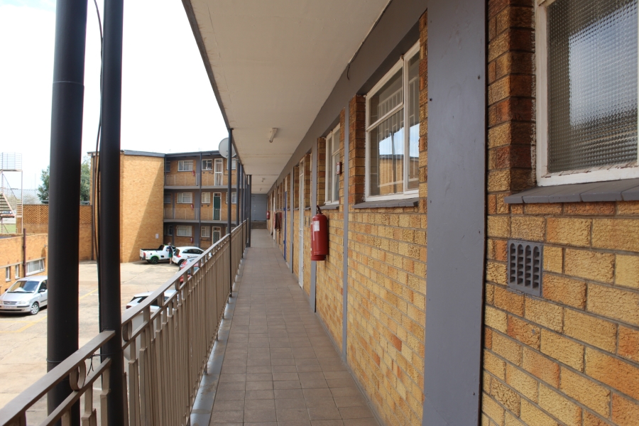 2 Bedroom Property for Sale in Vanderbijlpark CE 1 Gauteng