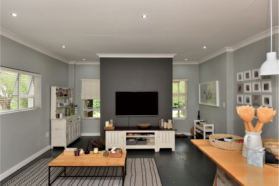 3 Bedroom Property for Sale in Lakeside Gauteng