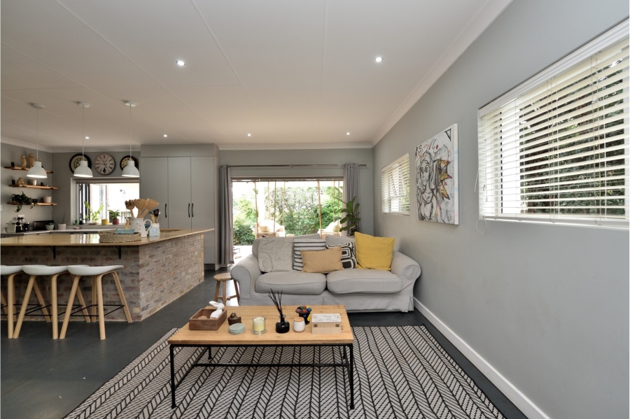 3 Bedroom Property for Sale in Lakeside Gauteng