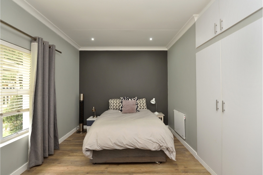 3 Bedroom Property for Sale in Lakeside Gauteng