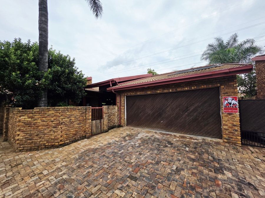 4 Bedroom Property for Sale in Moreleta Park Gauteng