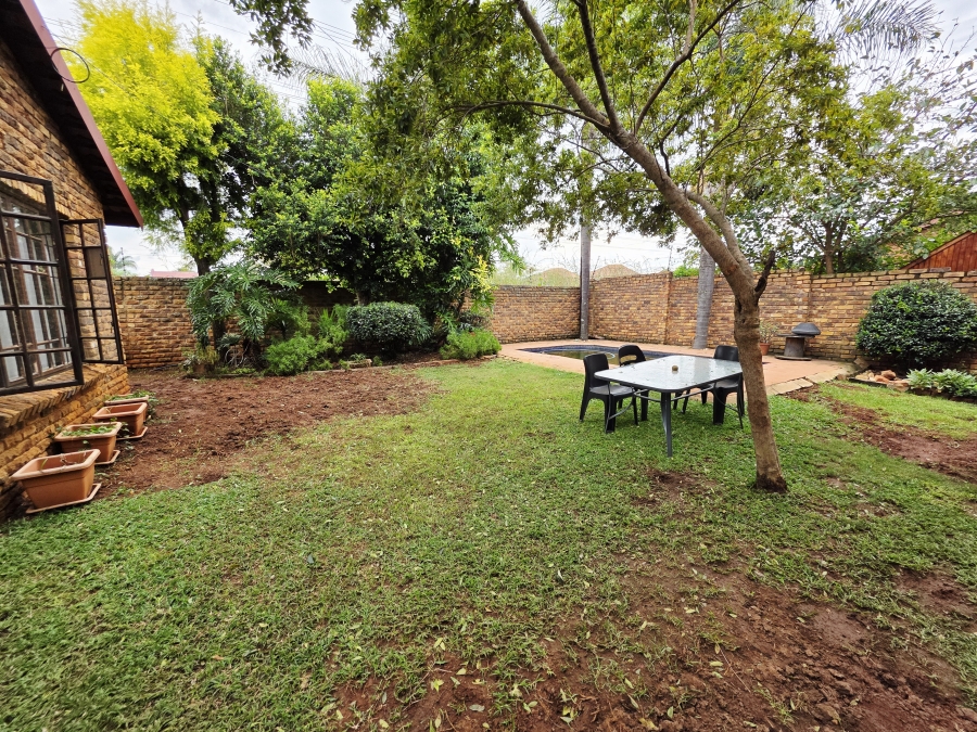 4 Bedroom Property for Sale in Moreleta Park Gauteng