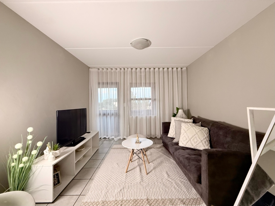 2 Bedroom Property for Sale in Heuweloord Gauteng