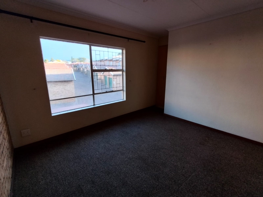 3 Bedroom Property for Sale in Rangeview Gauteng