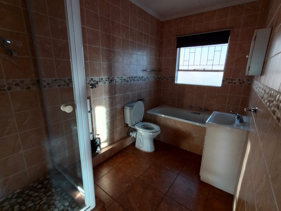 3 Bedroom Property for Sale in Rangeview Gauteng