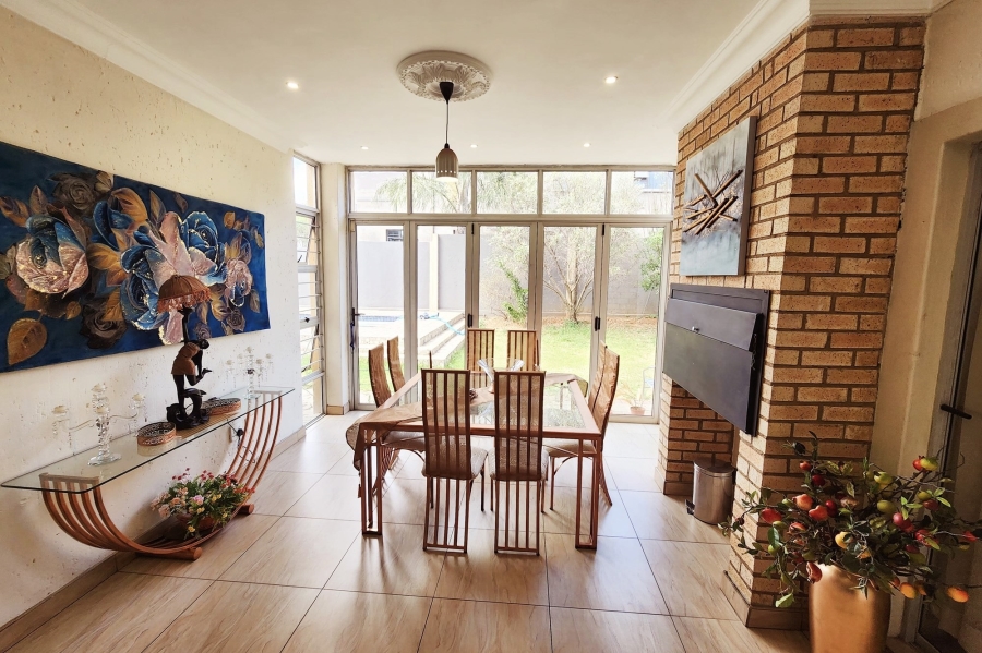 6 Bedroom Property for Sale in Eldo Village Estate Gauteng