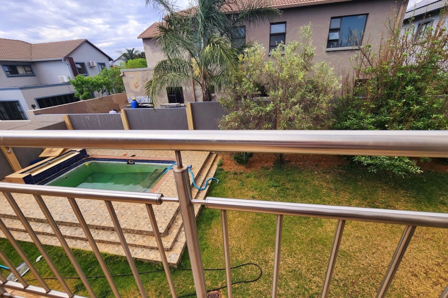 6 Bedroom Property for Sale in Eldo Village Estate Gauteng