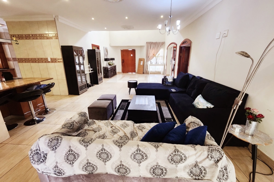 6 Bedroom Property for Sale in Eldo Village Estate Gauteng