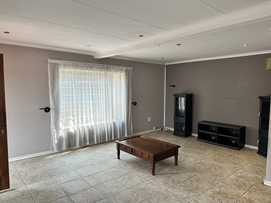 To Let 5 Bedroom Property for Rent in Wierda Park Gauteng