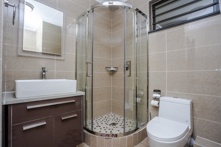1 Bedroom Property for Sale in Blue Hills Gauteng