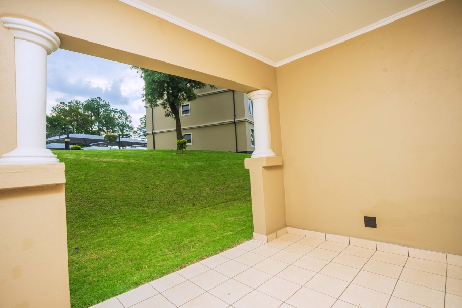 1 Bedroom Property for Sale in Blue Hills Gauteng