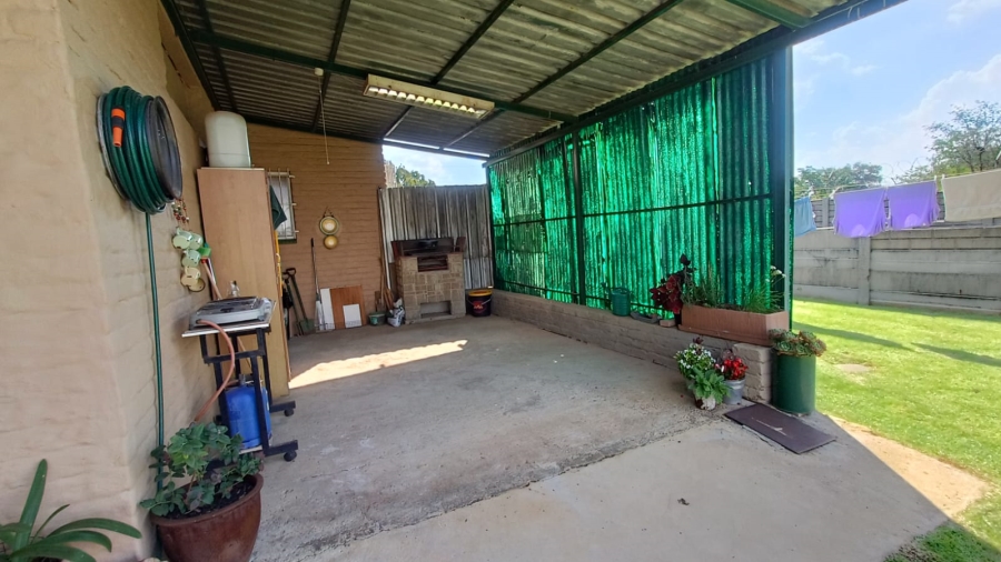 13 Bedroom Property for Sale in Wilbotsdal A H Gauteng
