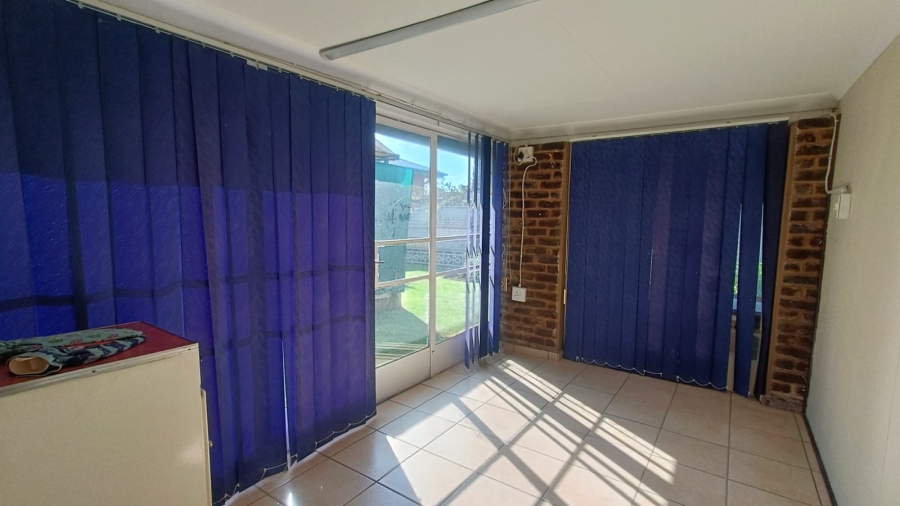 13 Bedroom Property for Sale in Wilbotsdal A H Gauteng