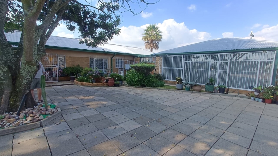 13 Bedroom Property for Sale in Wilbotsdal A H Gauteng