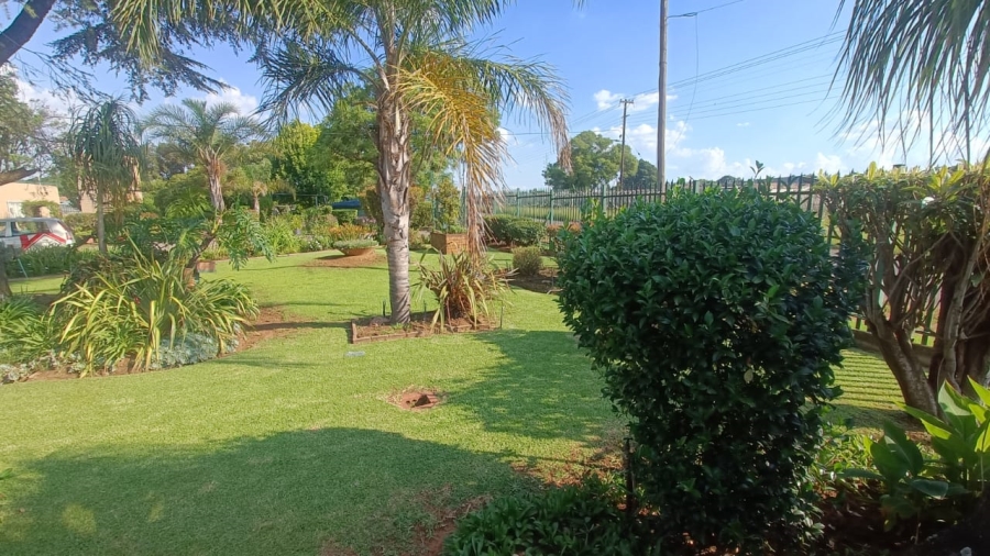 13 Bedroom Property for Sale in Wilbotsdal A H Gauteng