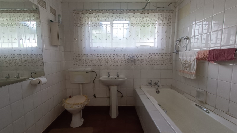 13 Bedroom Property for Sale in Wilbotsdal A H Gauteng