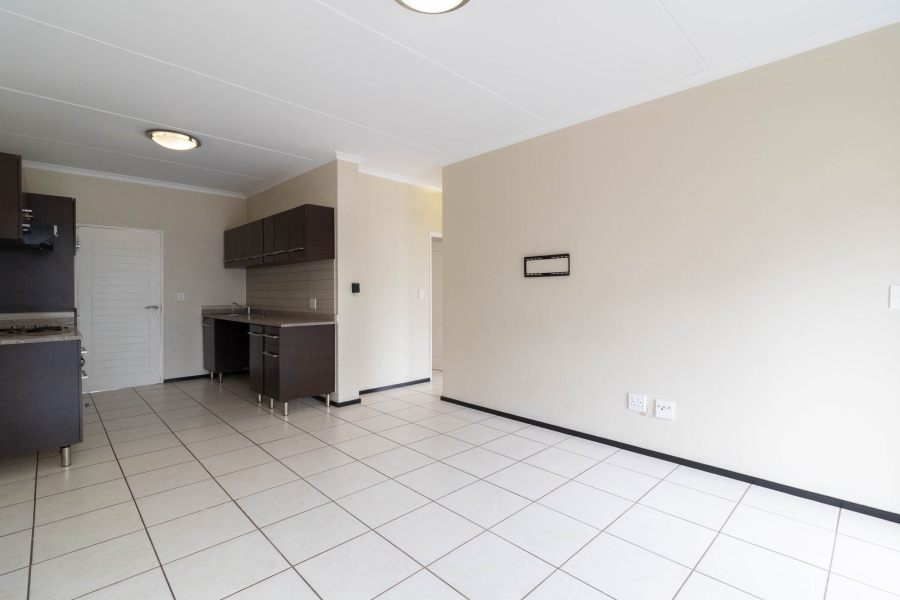 To Let 2 Bedroom Property for Rent in Oakdene Gauteng