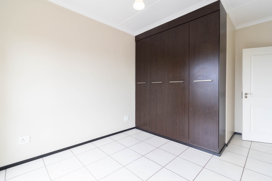 To Let 2 Bedroom Property for Rent in Oakdene Gauteng